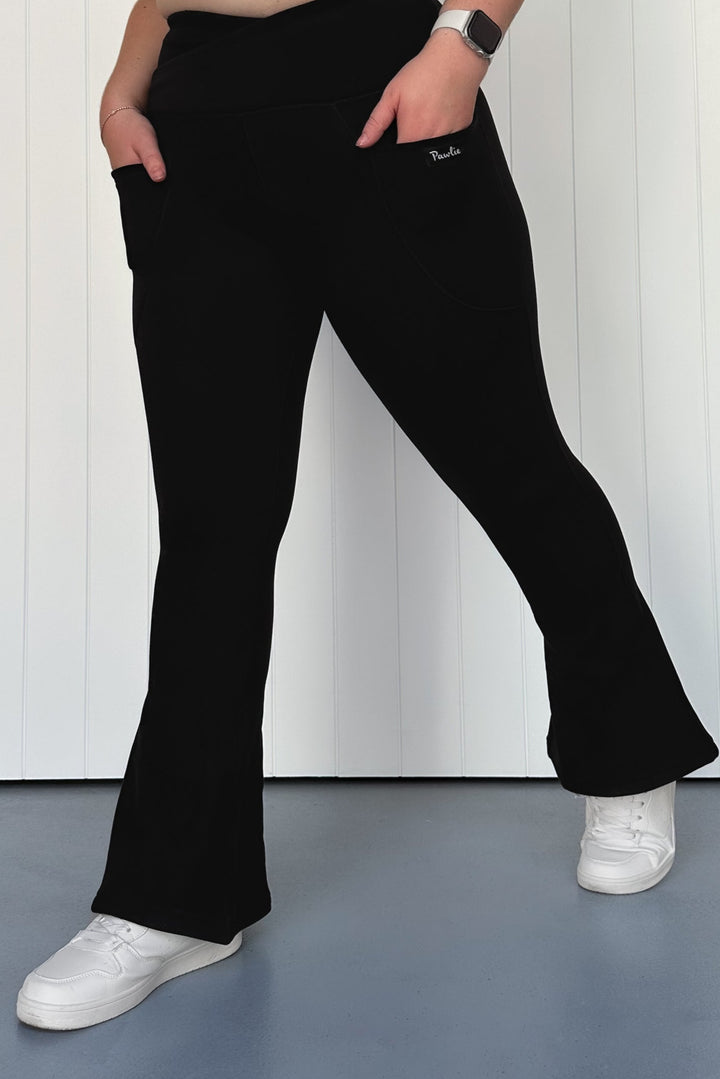 Black - Fleece - Regular Flarey Leggings - Pockets