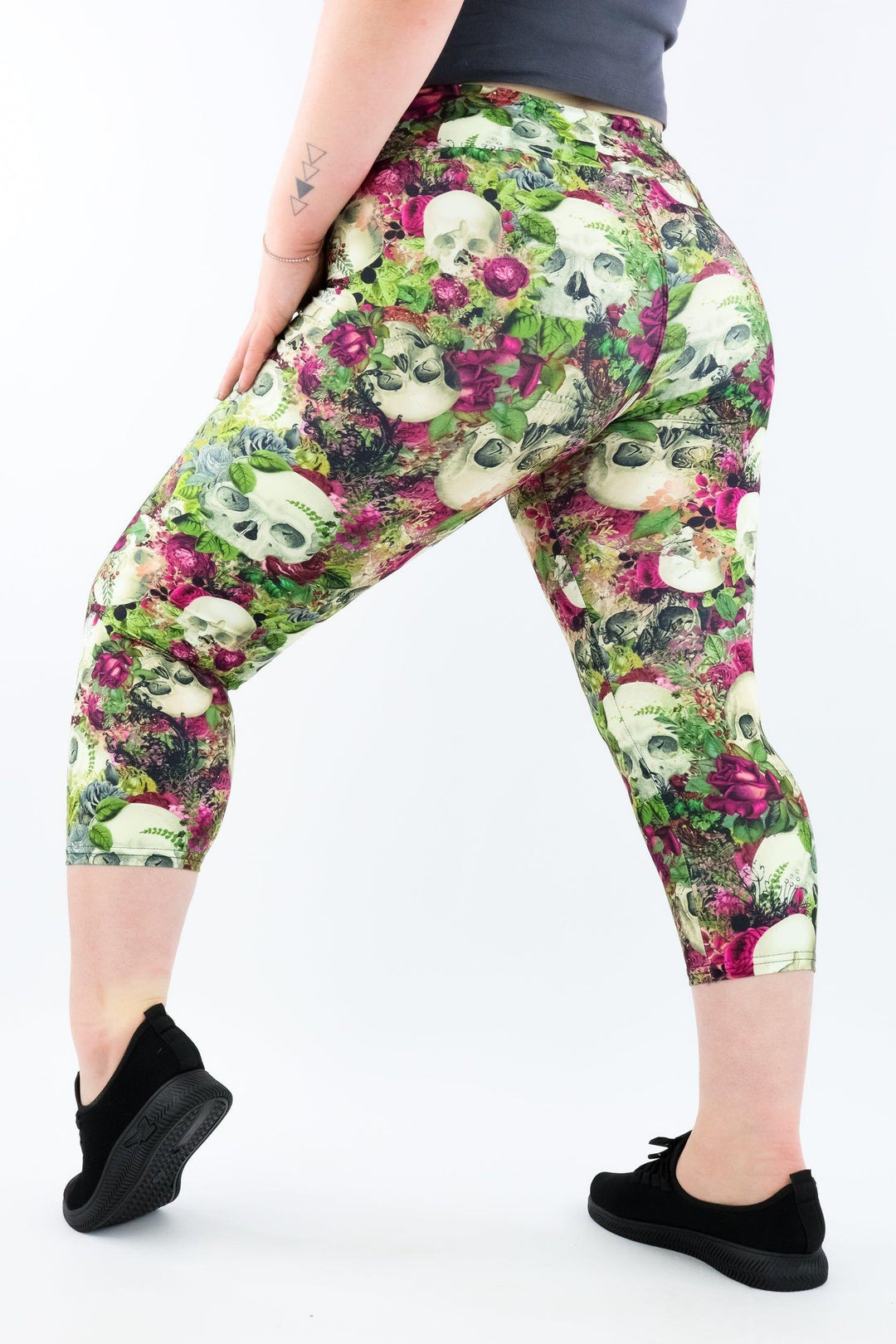 Skull Garden - Casual - Capri Leggings Casual Capri Leggings Pawlie
