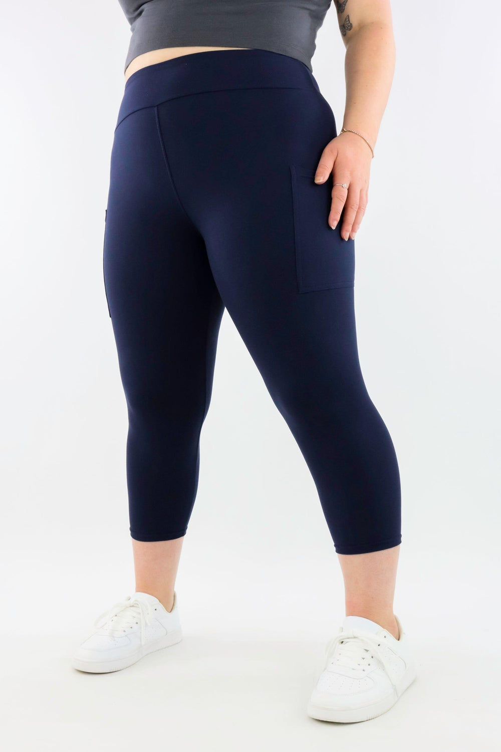 Plain Navy - Casual - Capri Leggings - Pockets Casual Capri Leggings - Pockets Pawlie