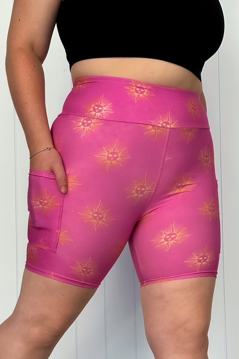 Sun-Kissed Magenta - Casual - Mid Shorts - Pockets