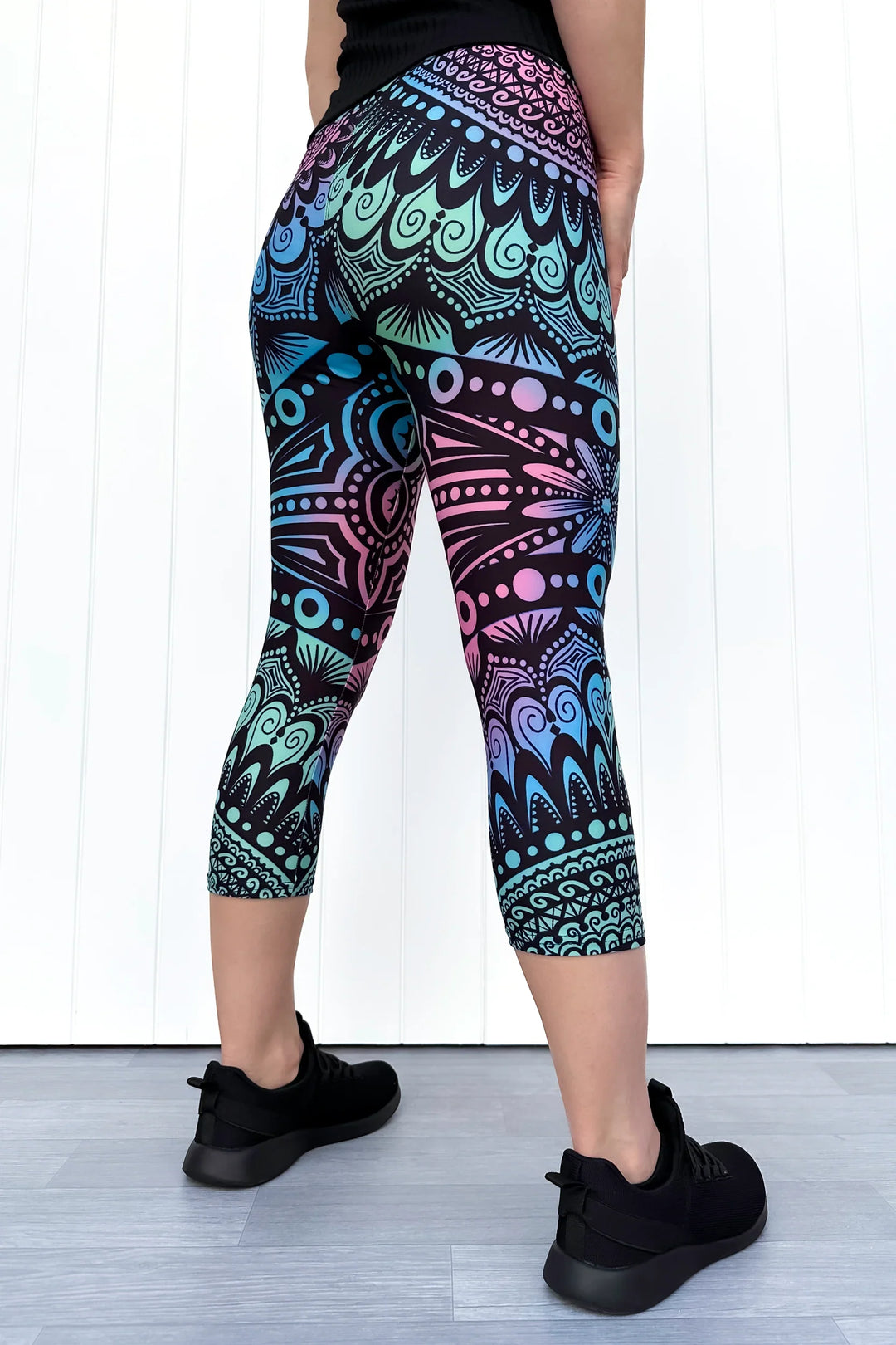 Oh Mandala - Casual - Capri Leggings