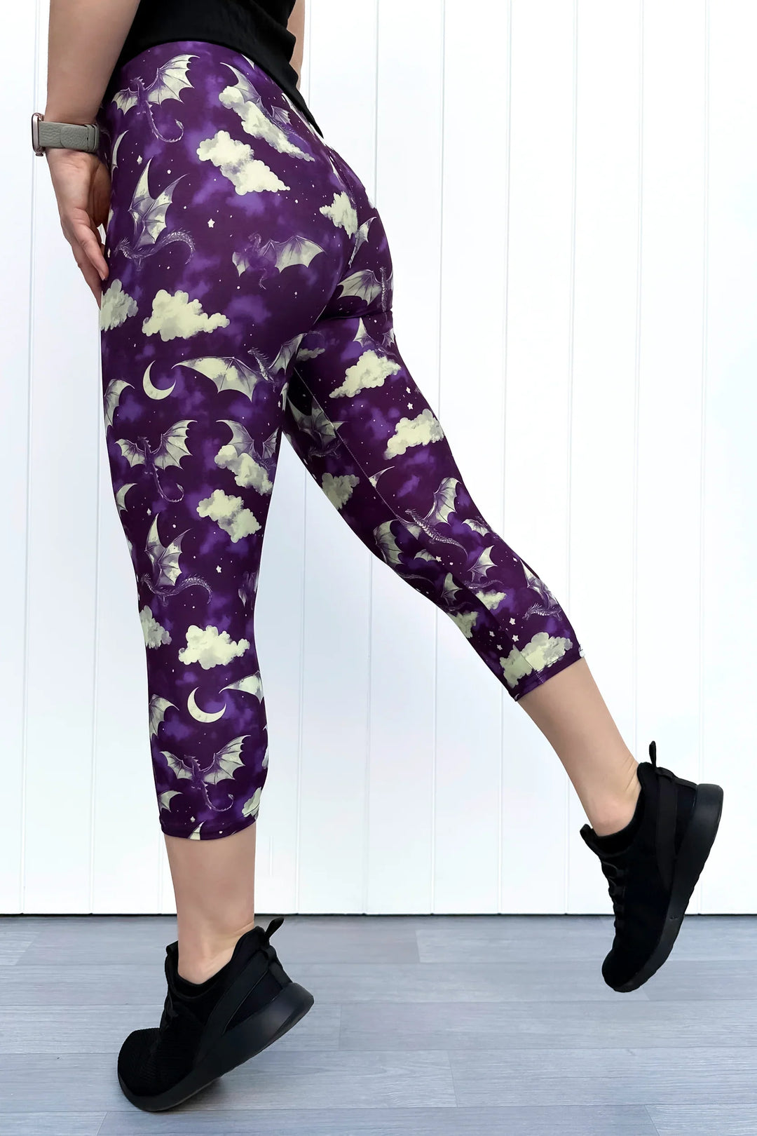 Dragon Wing - Casual - Capri Leggings