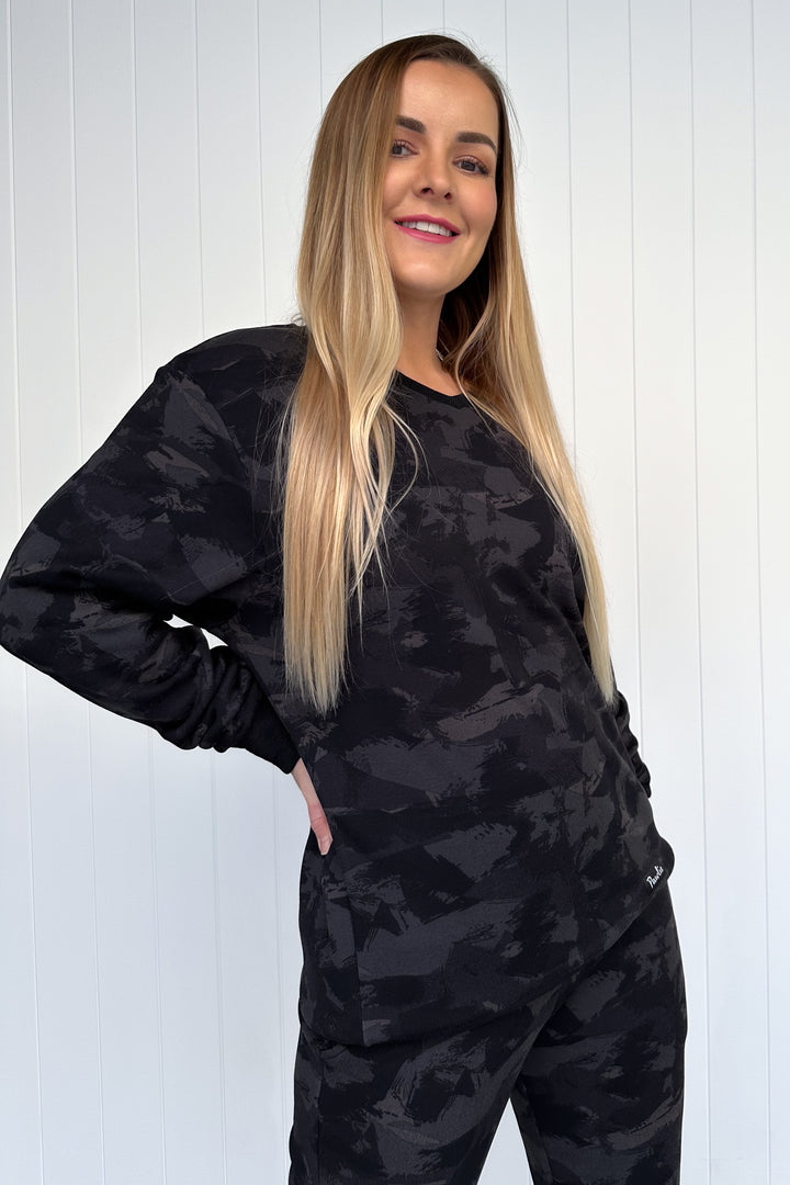 Darkling - Fleece Jumper - V-neck (Imperfect)