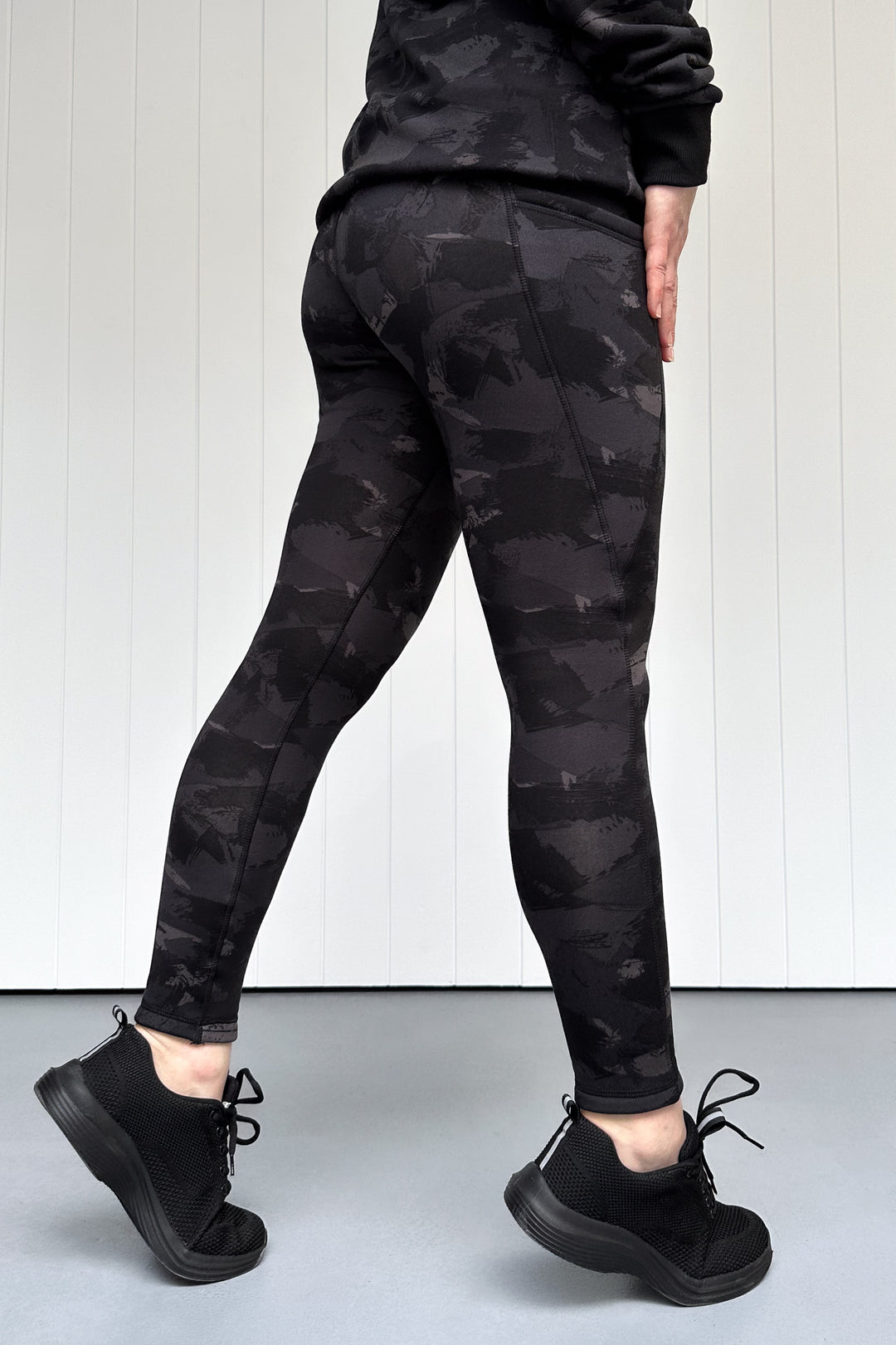 Darkling - Fleece - Leg Pockets - Full Leggings