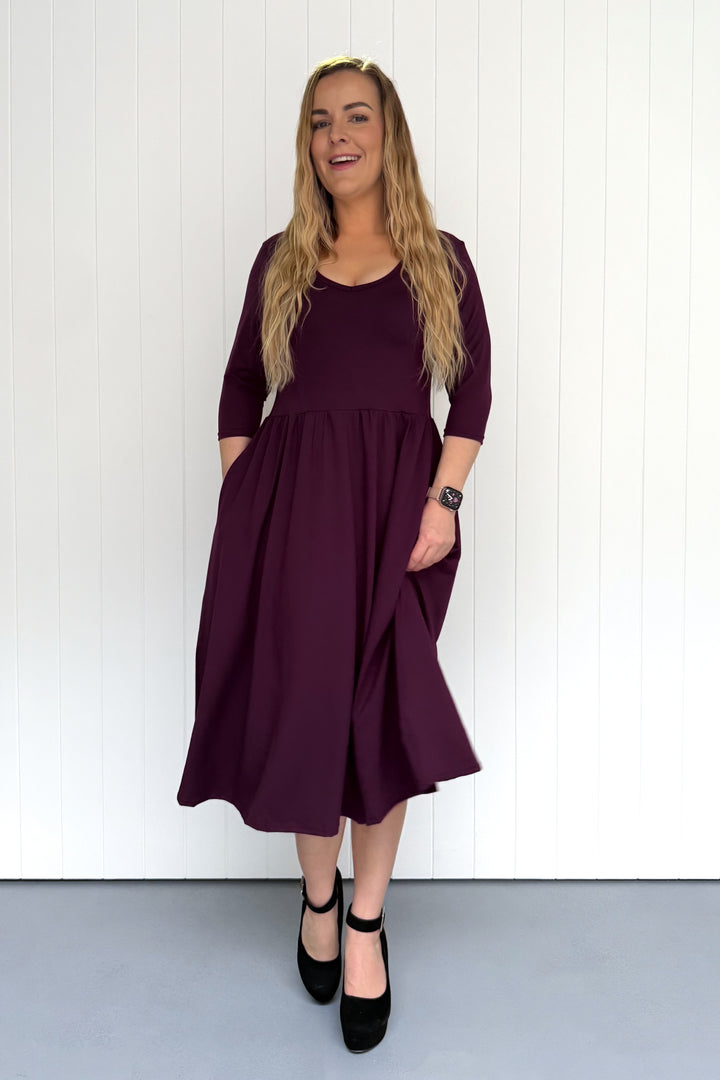 Plum - 3/4 Sleeve - Midi Dress - Pockets