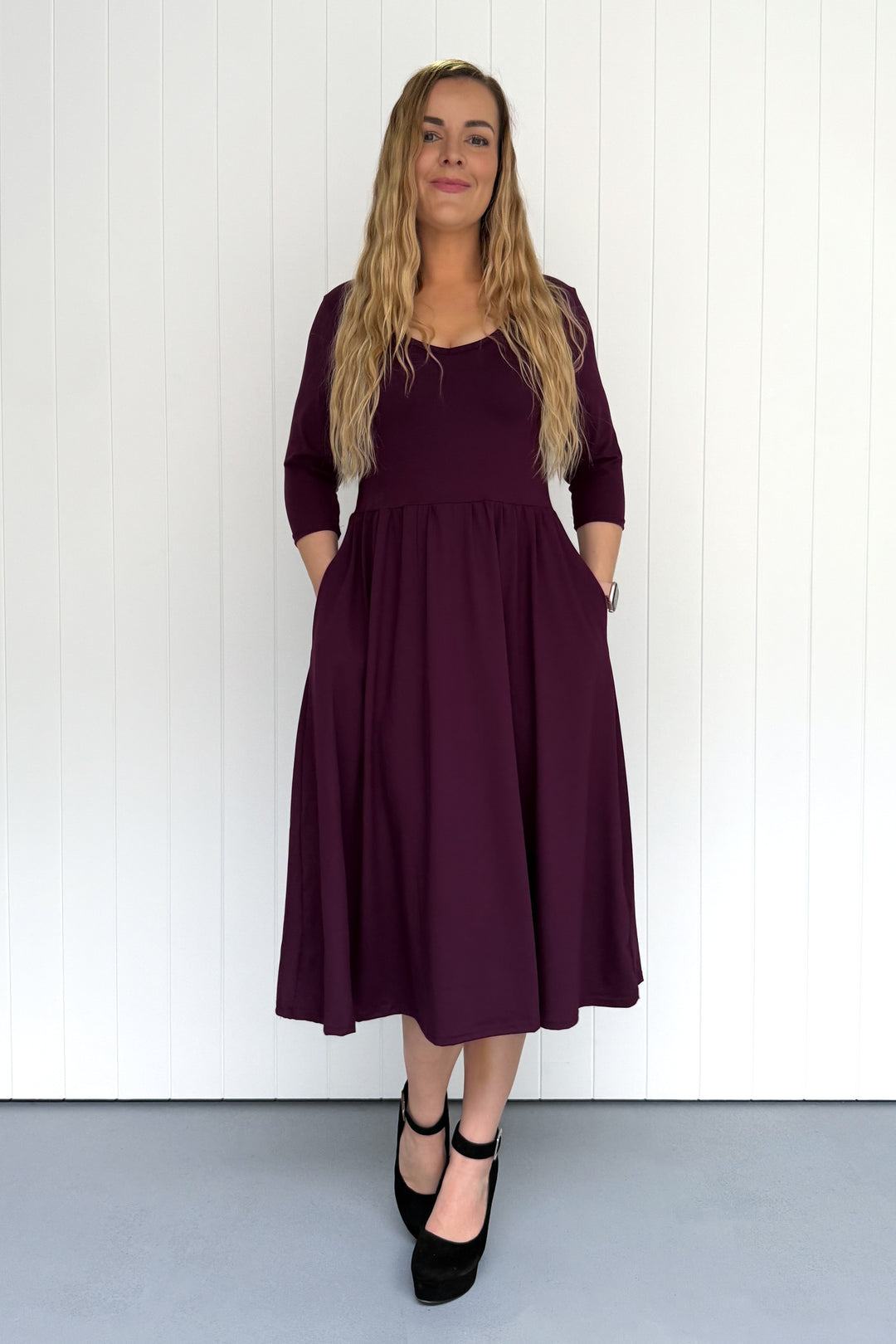 Plum - 3/4 Sleeve - Midi Dress - Pockets