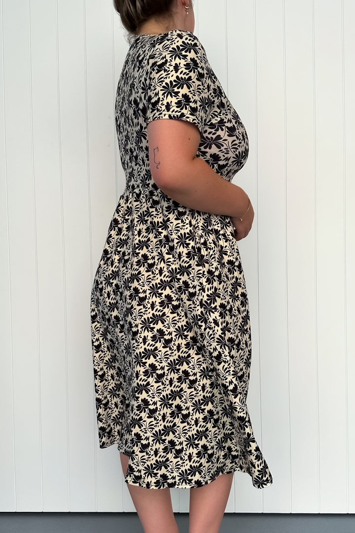 Ivory Onyx Blossom - Midi Dress - Short Sleeve - Pockets