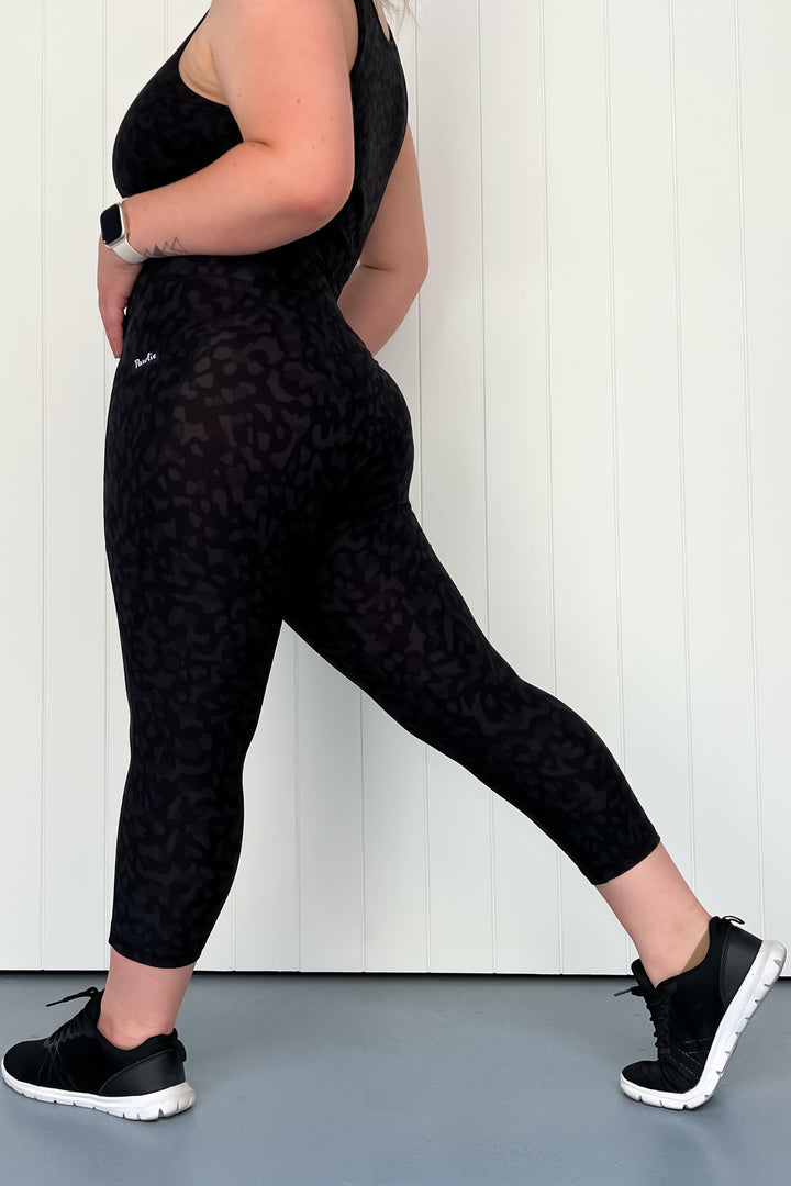 Black Panther - Leg Pockets - Capri Leggings - Hybrid 2.0