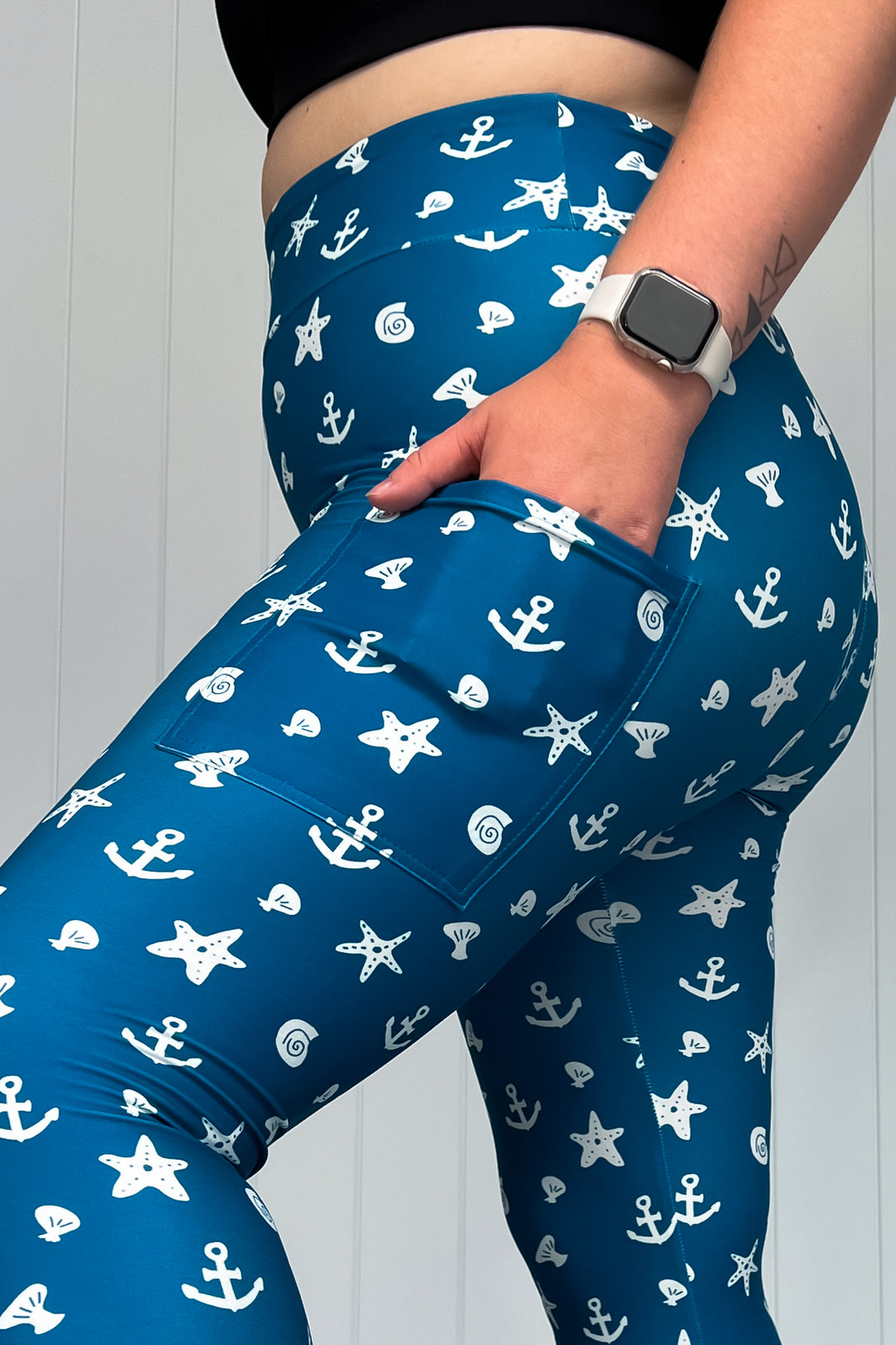 One with the Sea - Casual - Capri Leggings - Pockets