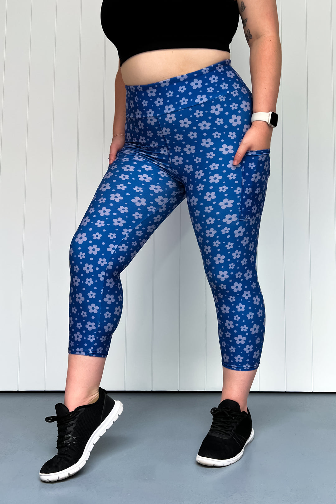 Navy Daisy Confetti - Casual - Capri Leggings - Pockets