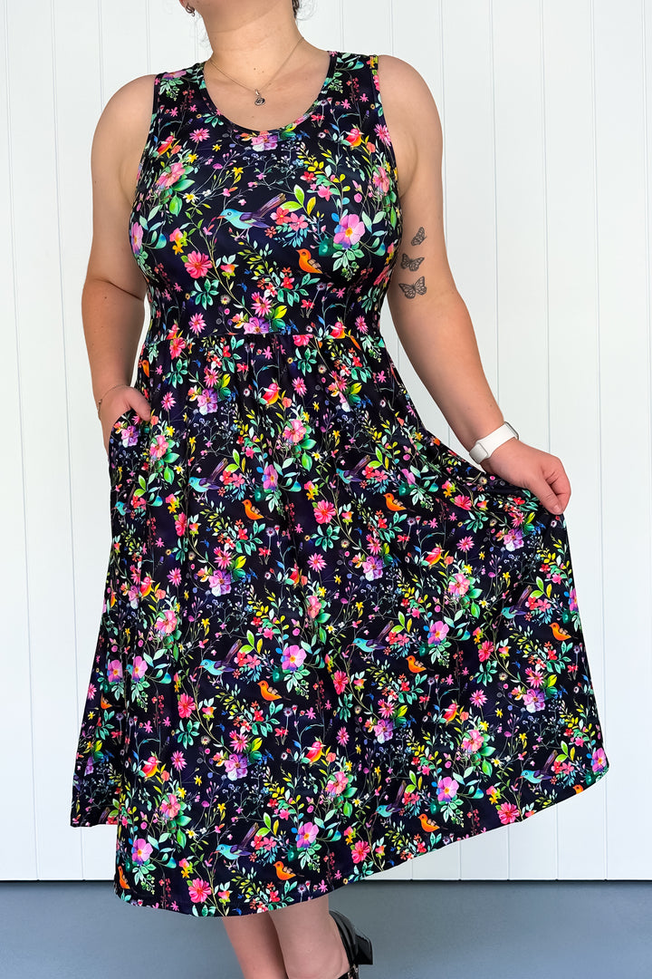 Birds and Blooms - Sleeveless Midi Dress - Pockets