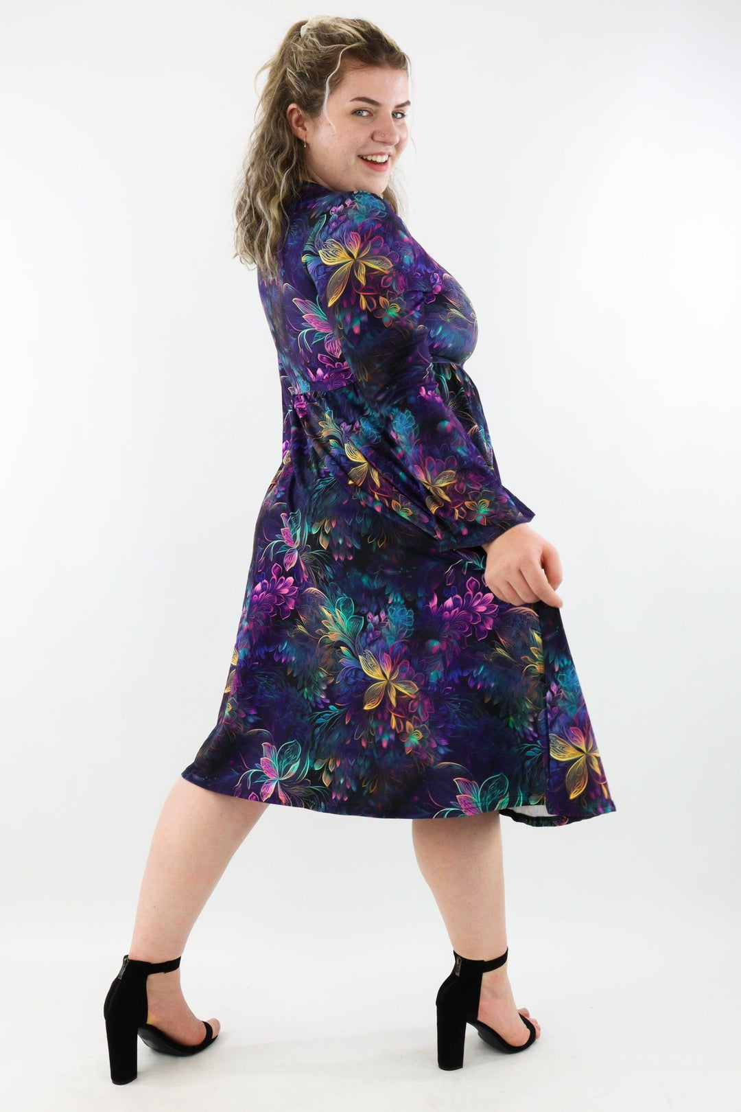 Spectral Garden - Midi Length Dress - Bell Sleeve - Pockets