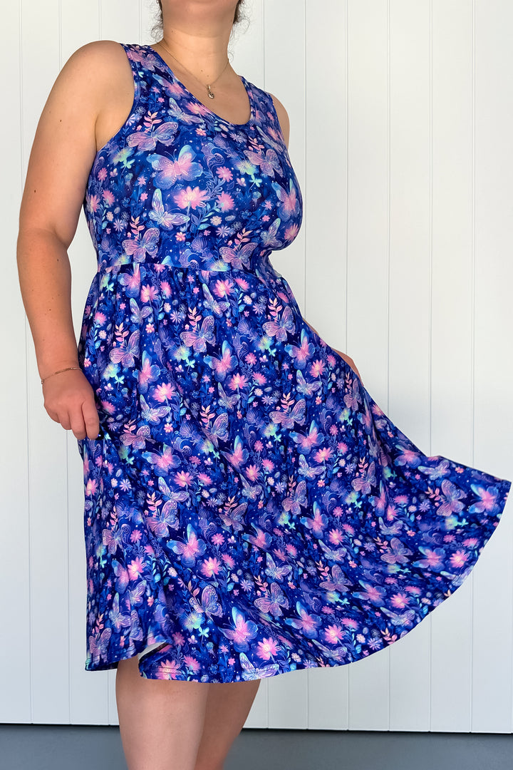 Enchanting Floral Escape - Sleeveless Midi Dress - Pockets