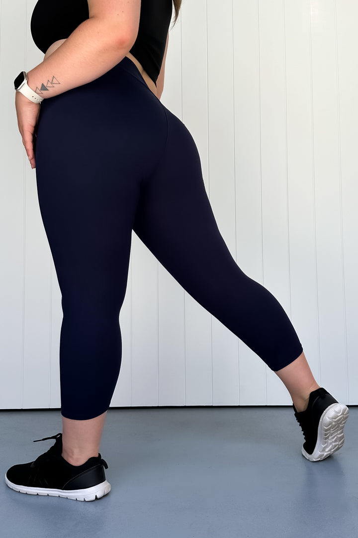 Plain Navy - Casual - Capri Leggings