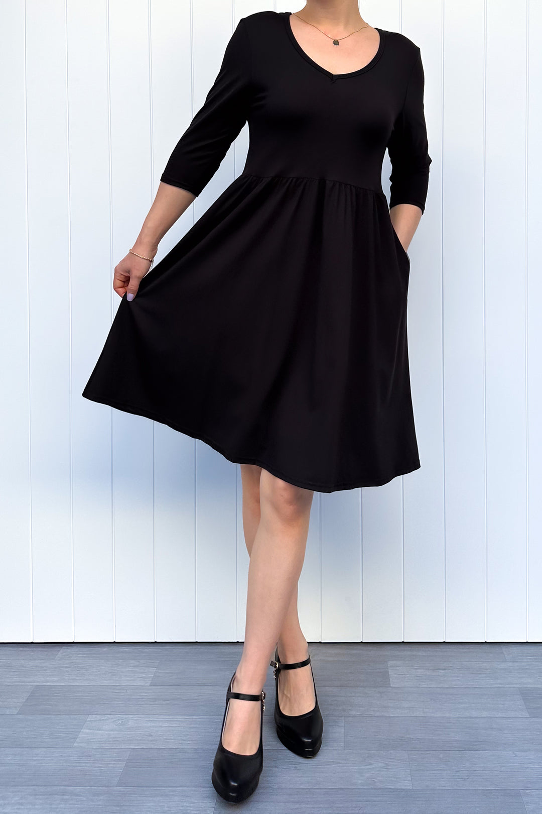 Black 3/4 Sleeve Knee Dress