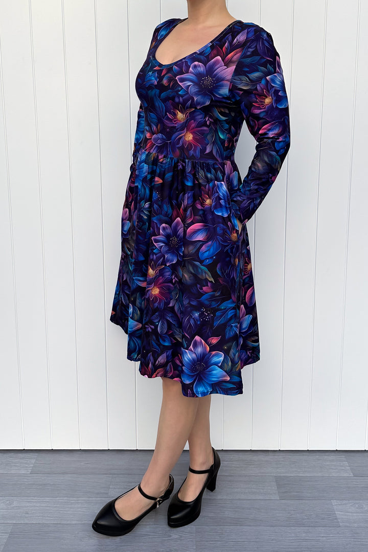 Obsidian Petal - Knee Dress - Long Sleeve - Pockets