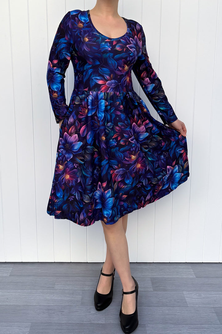 Obsidian Petal - Knee Dress - Long Sleeve - Pockets