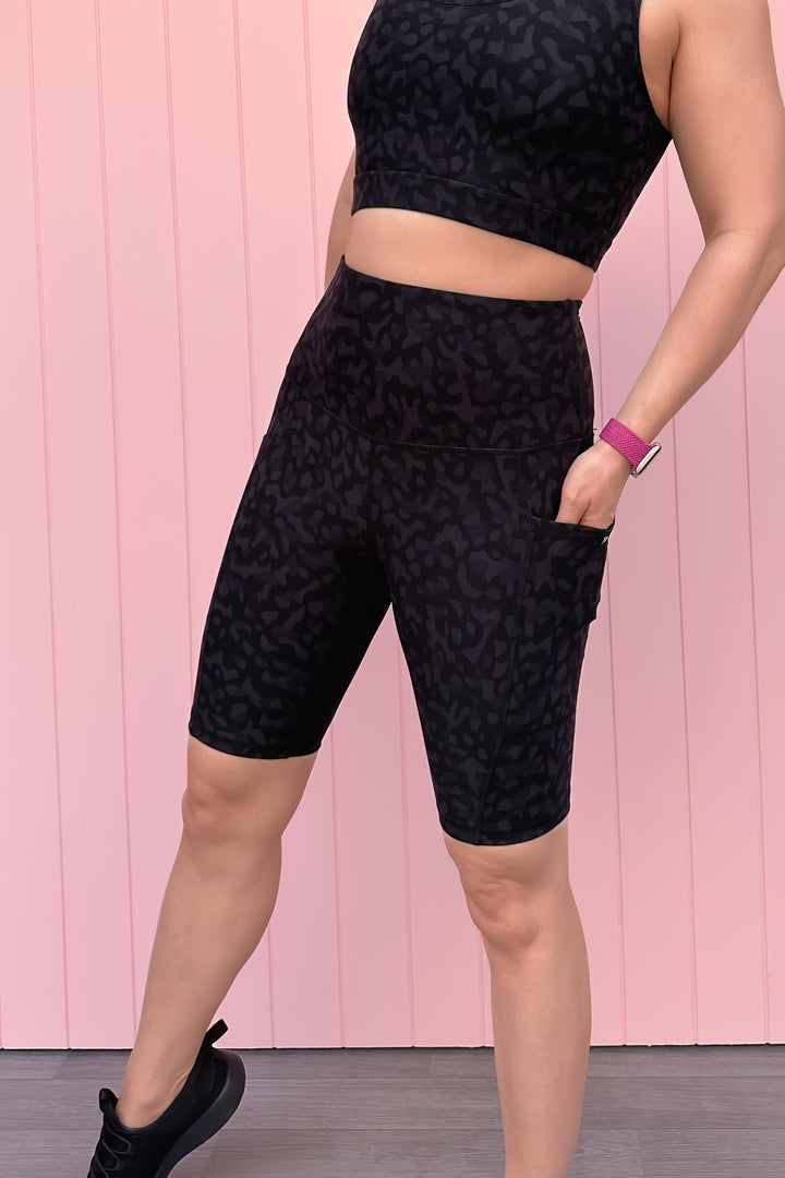 Black Panther - Leg Pockets - Long Shorts - Hybrid 2.0