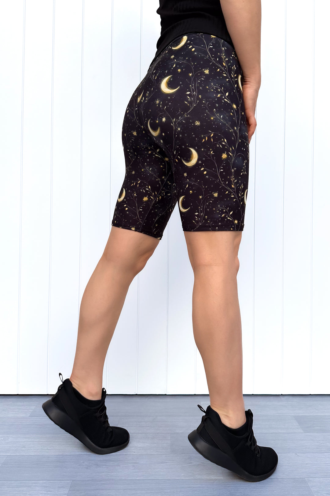 Moon Witch - Casual - Long Shorts