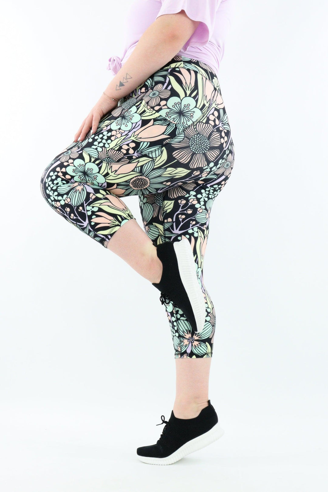 Flower Child - Casual - Capri Leggings - Pockets - Pawlie