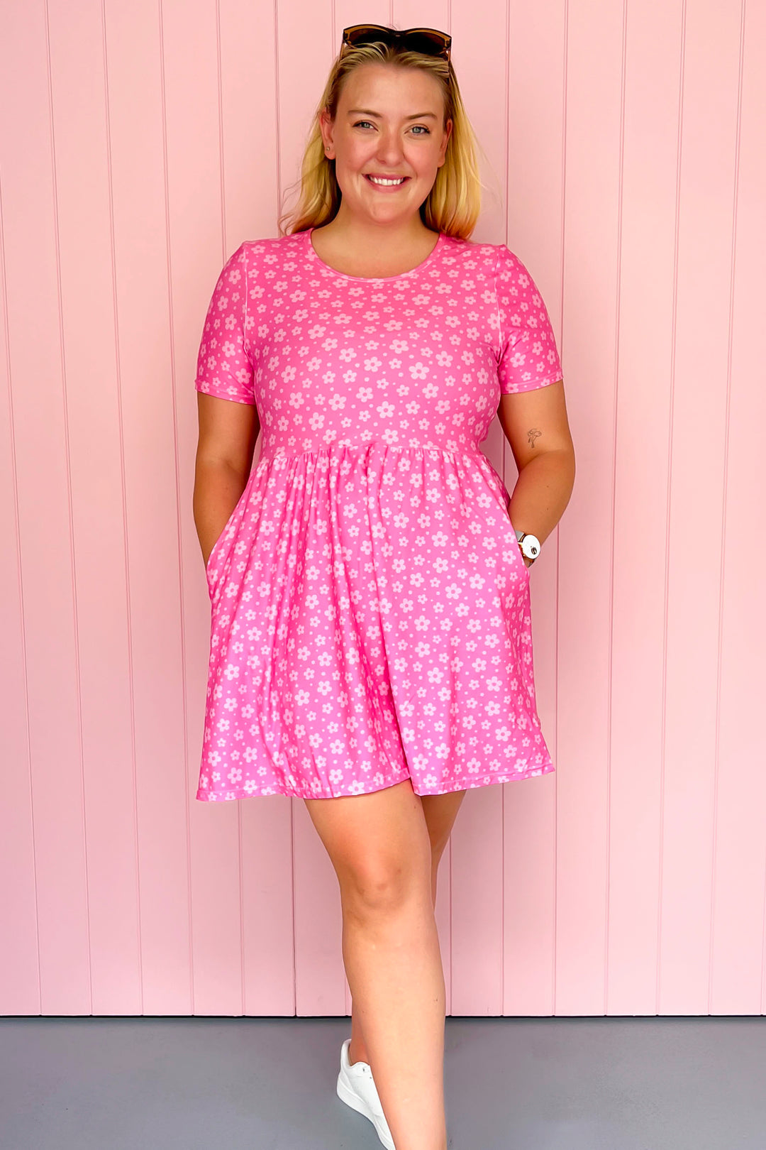 Pink Daisy Confetti - Mini Dress - Short Sleeve - Pockets