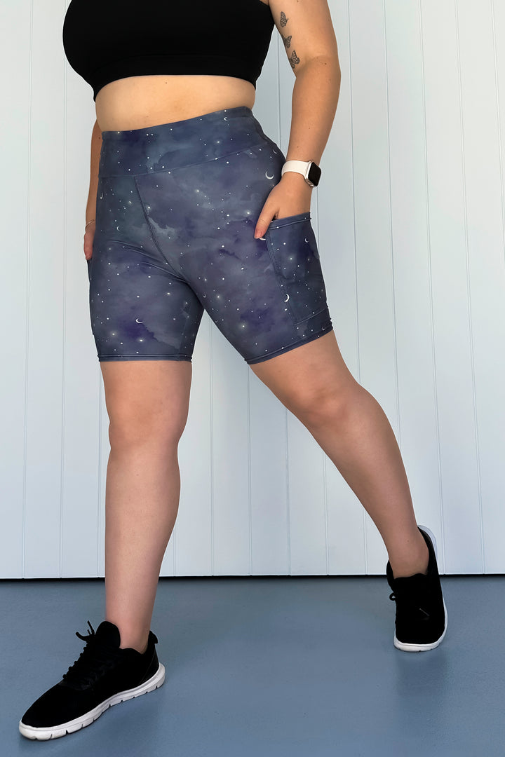 Midnight Dreams - Casual - Mid Shorts - Pockets