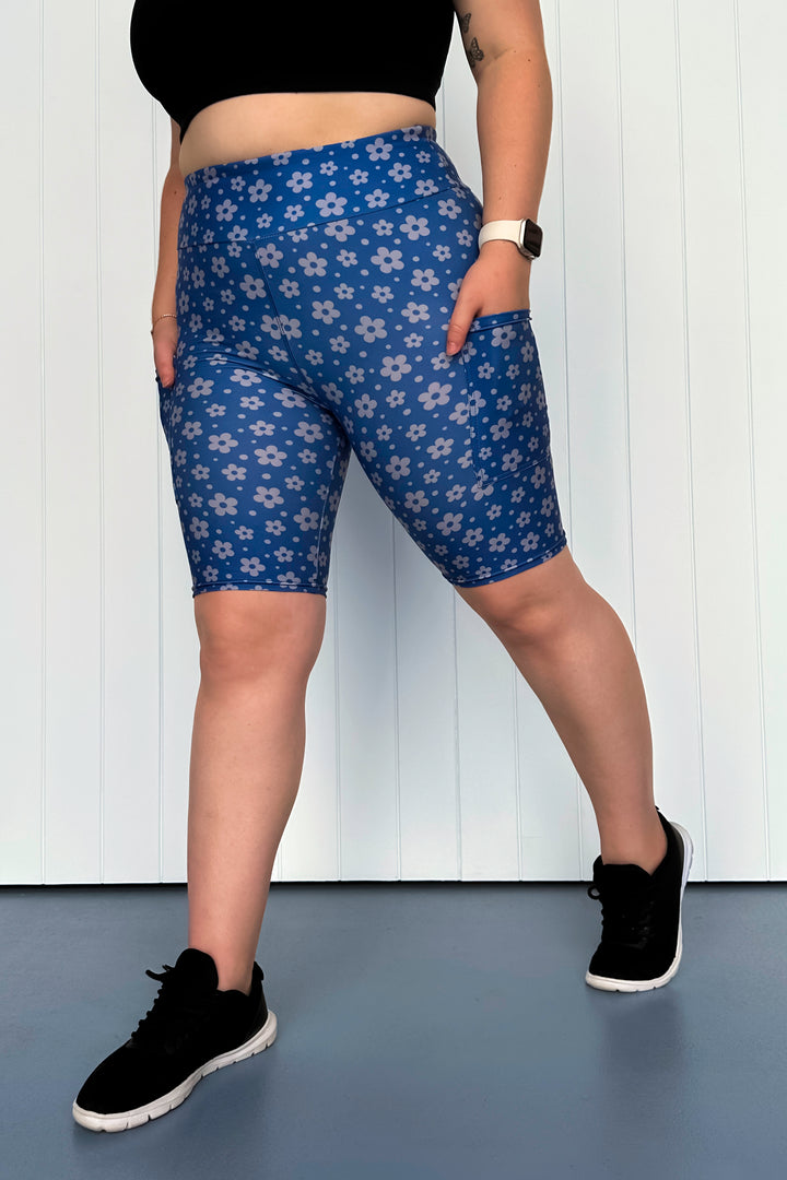 Navy Daisy Confetti - Casual - Long Shorts - Pockets