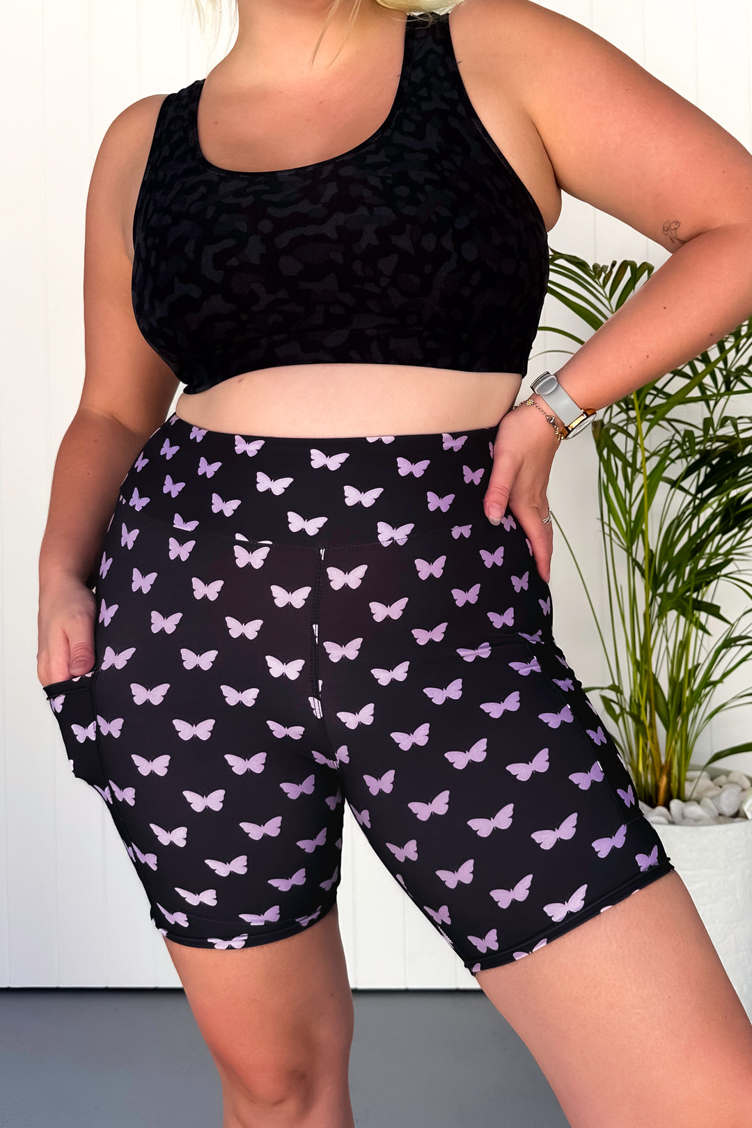 Butterfly Imprint - Casual - Mid Shorts - Pockets