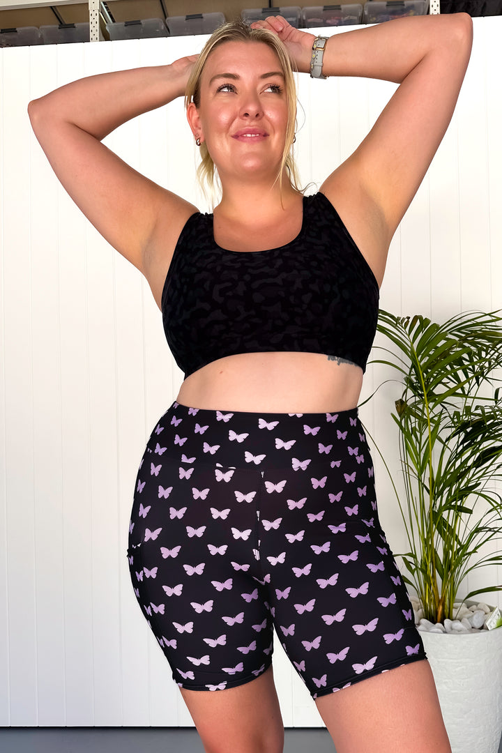 Butterfly Imprint - Casual - Mid Shorts - Pockets