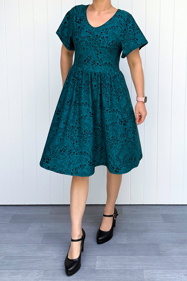Dragon Oasis - Knee Length Dress - Flutter Sleeve - Pockets