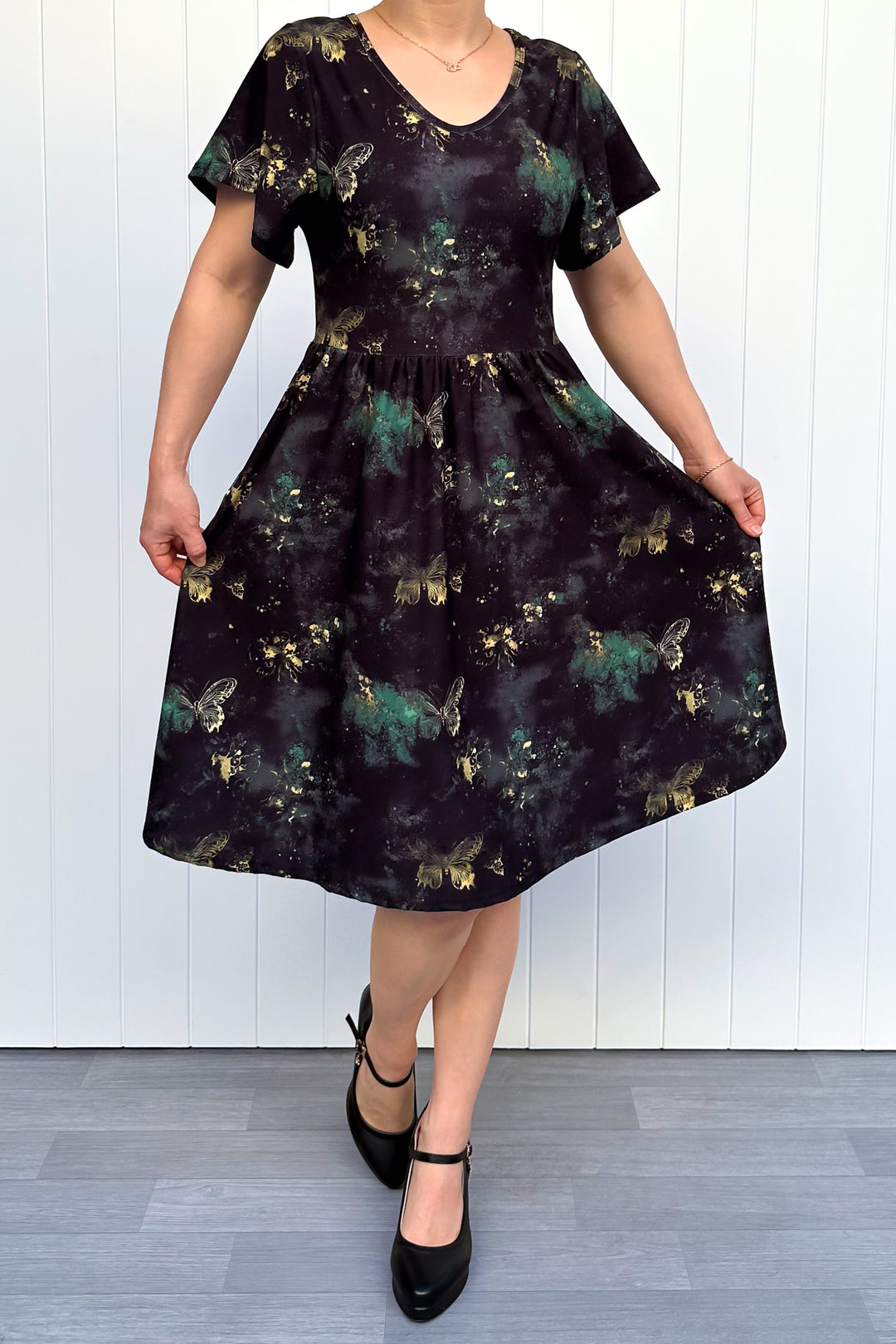 Vintage Emerald Butterfly - Knee Length Dress - Flutter Sleeve - Pockets