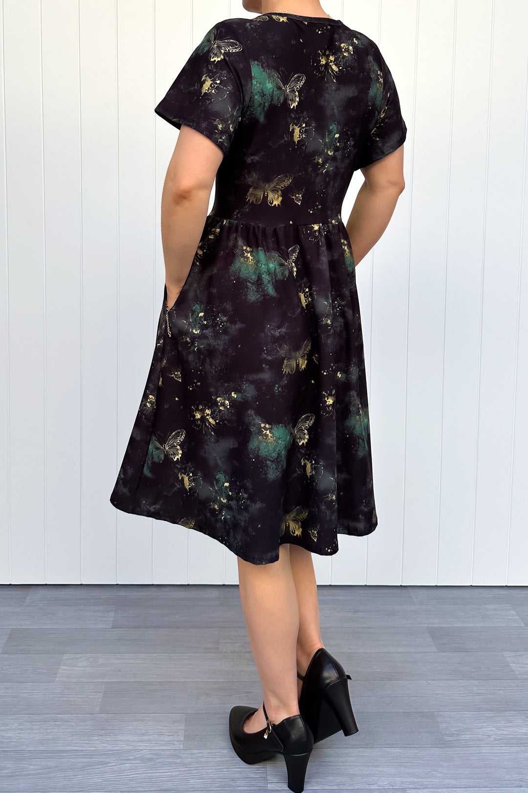 Vintage Emerald Butterfly - Knee Length Dress - Flutter Sleeve - Pockets