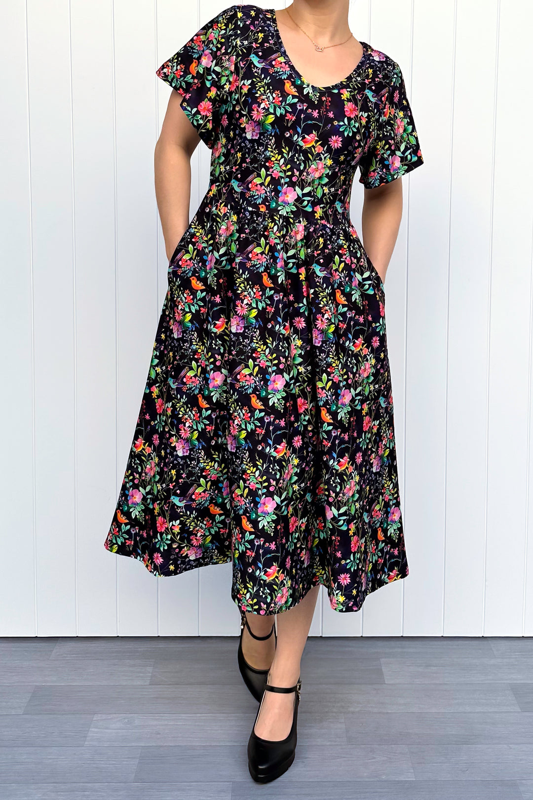 Birds and Blooms - Midi Dress - Flutter Sleeve - Pockets