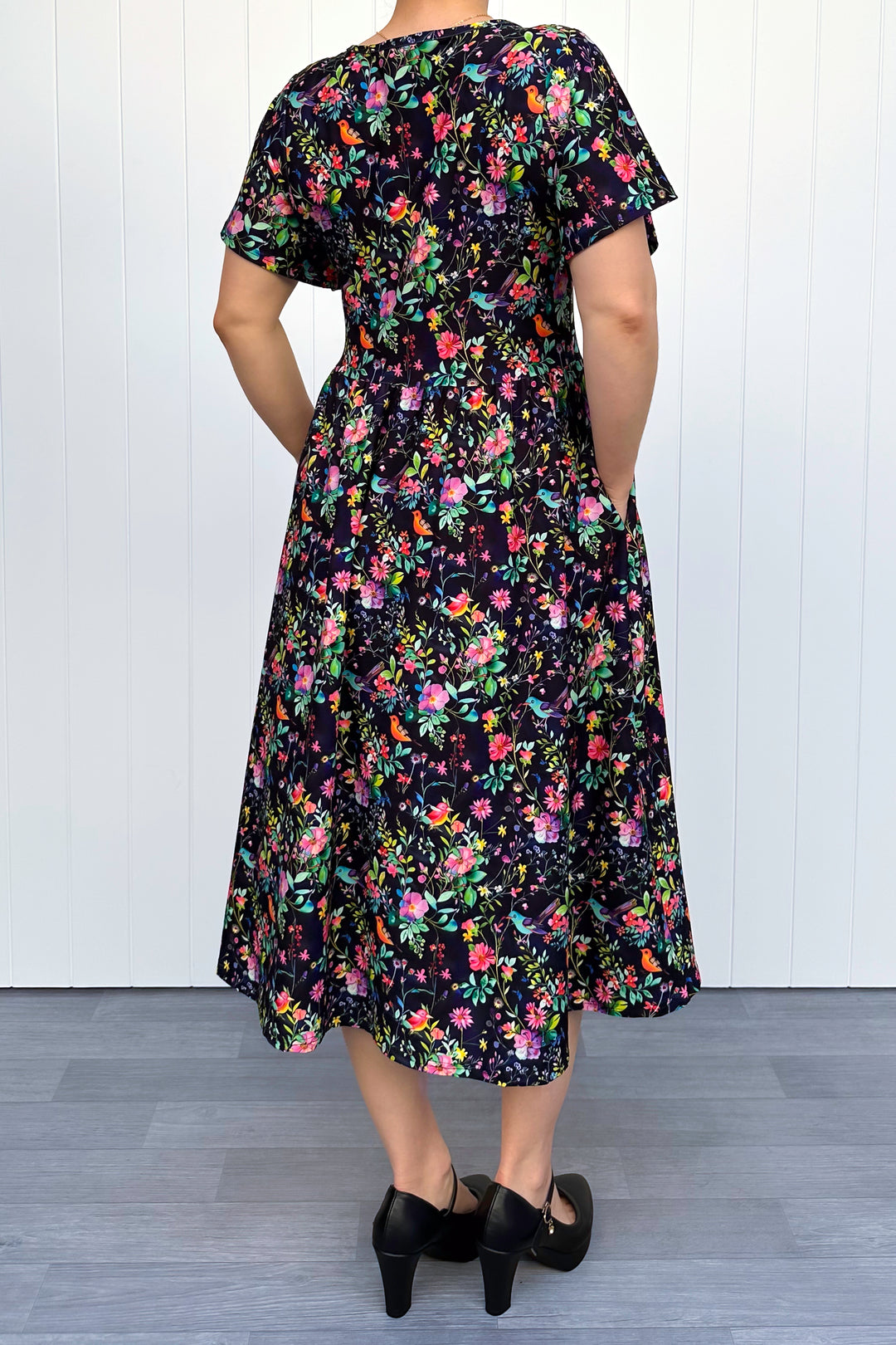 Birds and Blooms - Midi Dress - Flutter Sleeve - Pockets