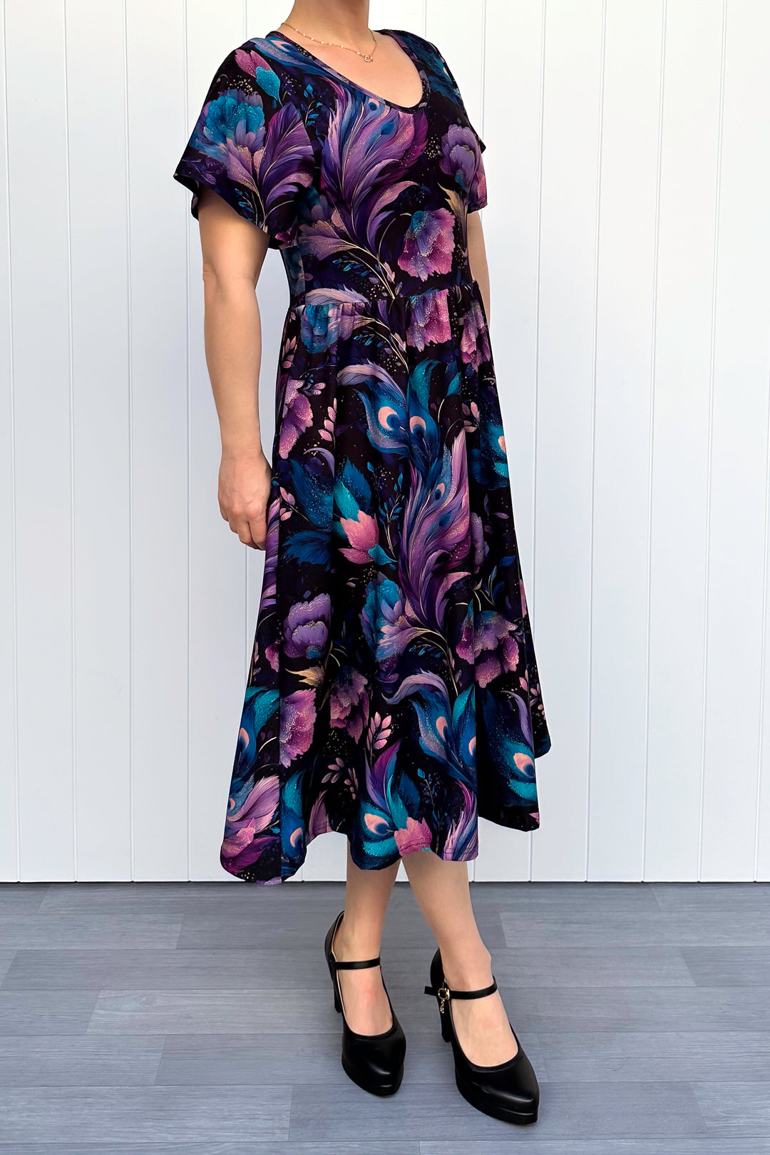 Peacock Petals - Midi Dress - Flutter Sleeve - Pockets