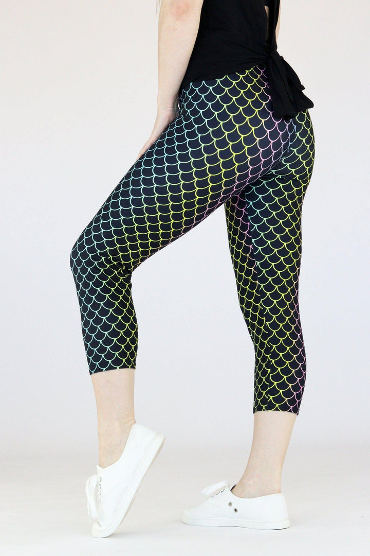 Rainbow Mermaid - Casual Capri Leggings Casual Capri Leggings Pawlie   