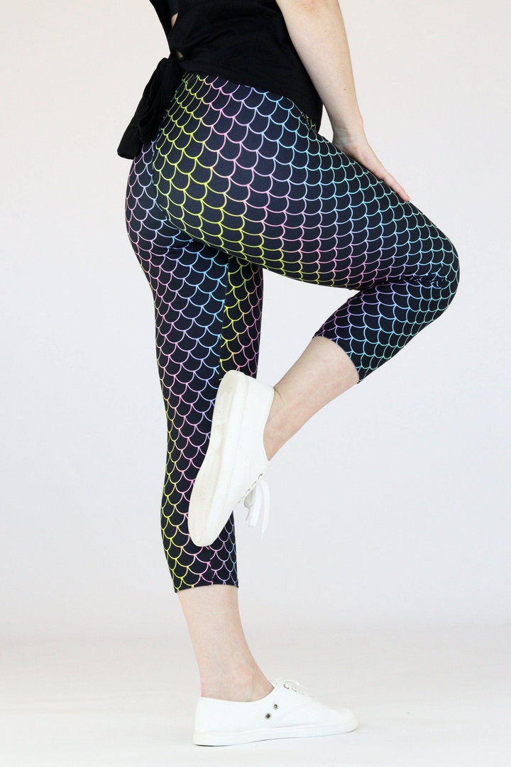 Rainbow Mermaid - Casual Capri Leggings Casual Capri Leggings Pawlie   