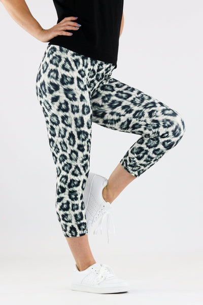Snow Leopard Fur - Casual Capri Leggings Casual Capri Leggings Pawlie   