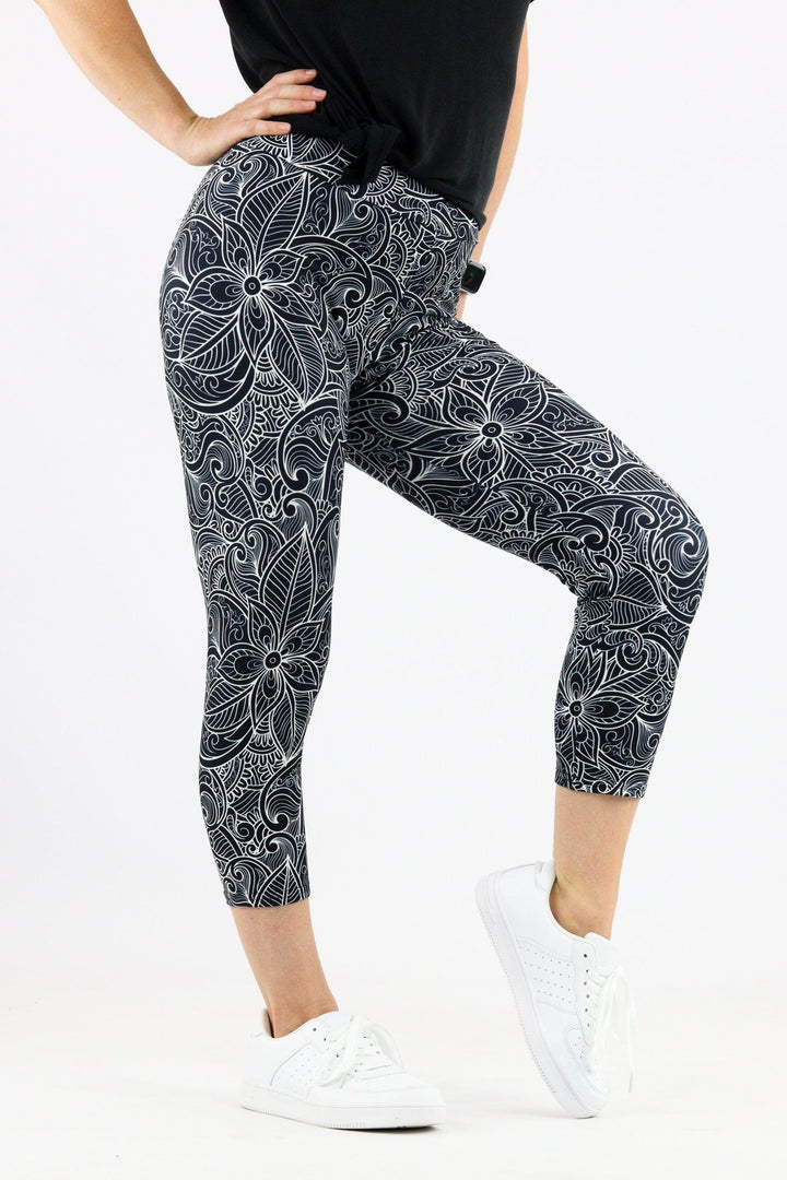 Monochrome Paisley - Casual - Capri Leggings Casual Capri Leggings Pawlie   