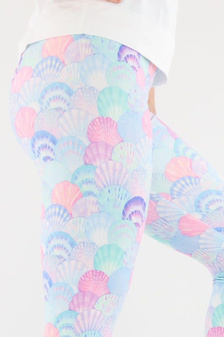 Seashells - Casual Capri Leggings Casual Capri Leggings Pawlie   